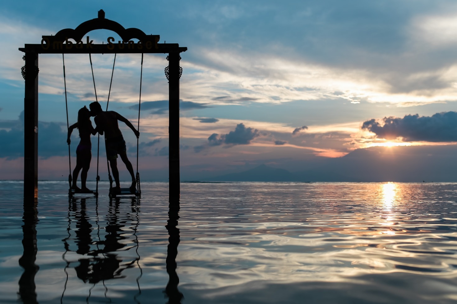 10 Tips for Dating in Your Golden Years