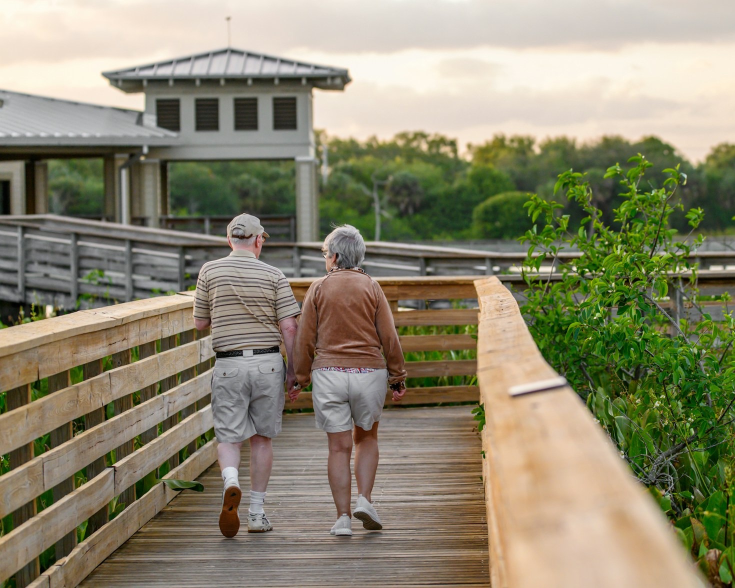 How to Build Meaningful Relationships as a Senior